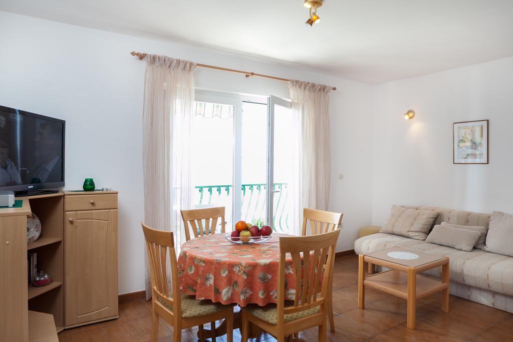 פודגורה Apartments Waterfront Ivan מראה חיצוני תמונה